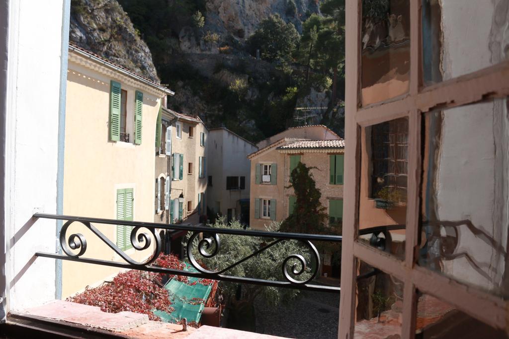 La Bonne Etoile - The Good Star * Moustiers-Sainte-Marie