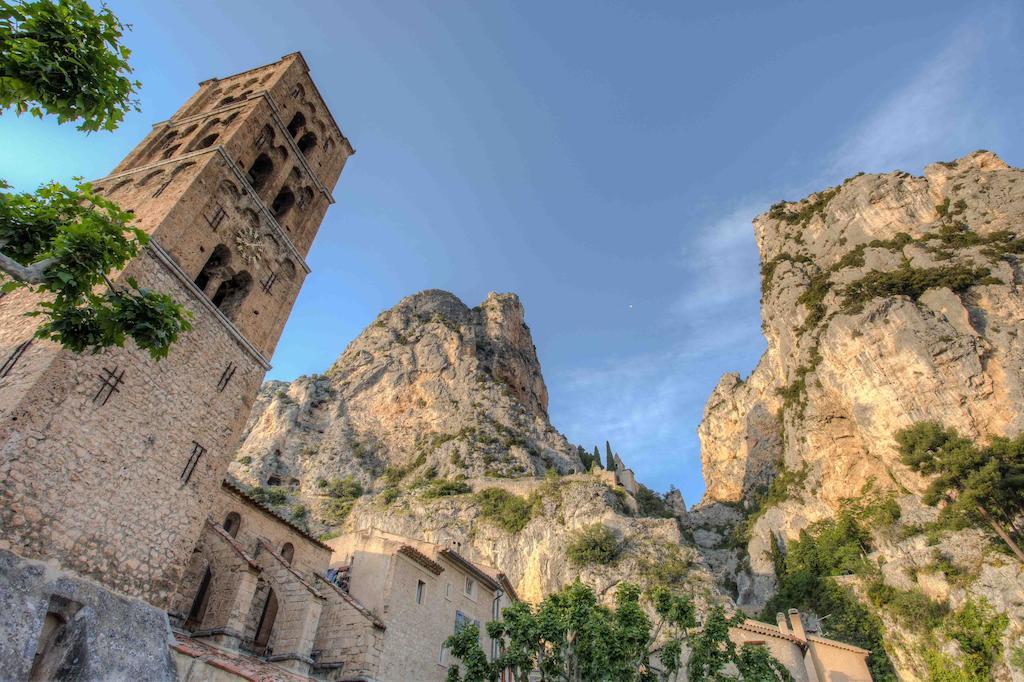 La Bonne Etoile - The Good Star Moustiers-Sainte-Marie